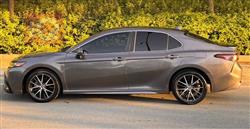 تۆیۆتا کامری